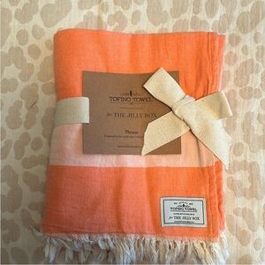 Jilly Box x Tofino Towel